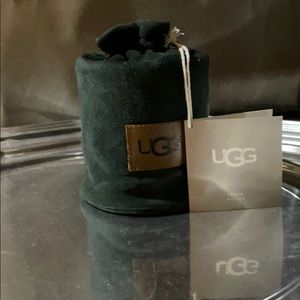 Ugg candle cedar balsam signature collection NWT